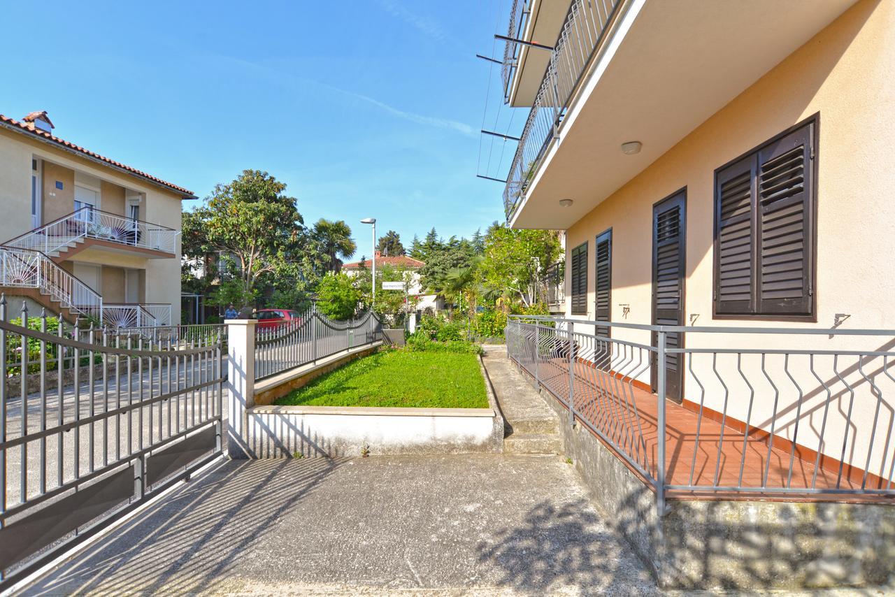 Apartment Ljiljana 1553 Novigrad  ภายนอก รูปภาพ