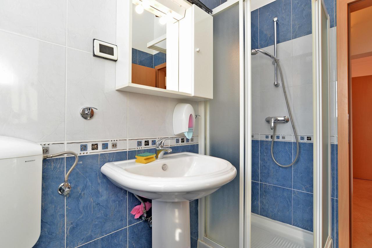 Apartment Ljiljana 1553 Novigrad  ภายนอก รูปภาพ