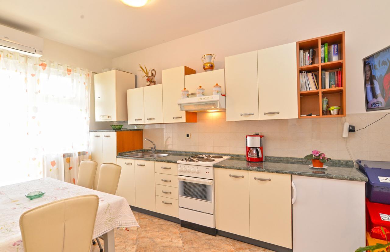 Apartment Ljiljana 1553 Novigrad  ภายนอก รูปภาพ