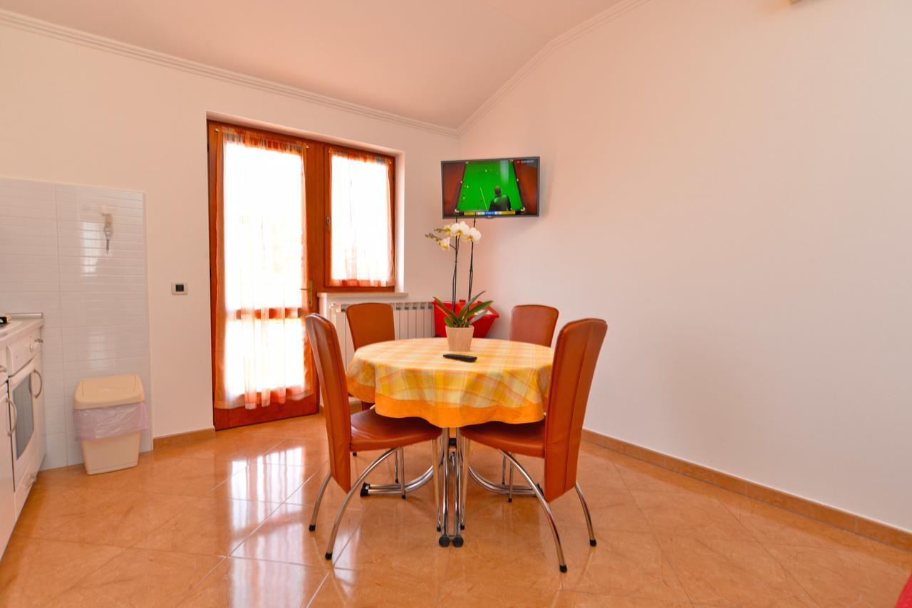 Apartment Ljiljana 1553 Novigrad  ภายนอก รูปภาพ