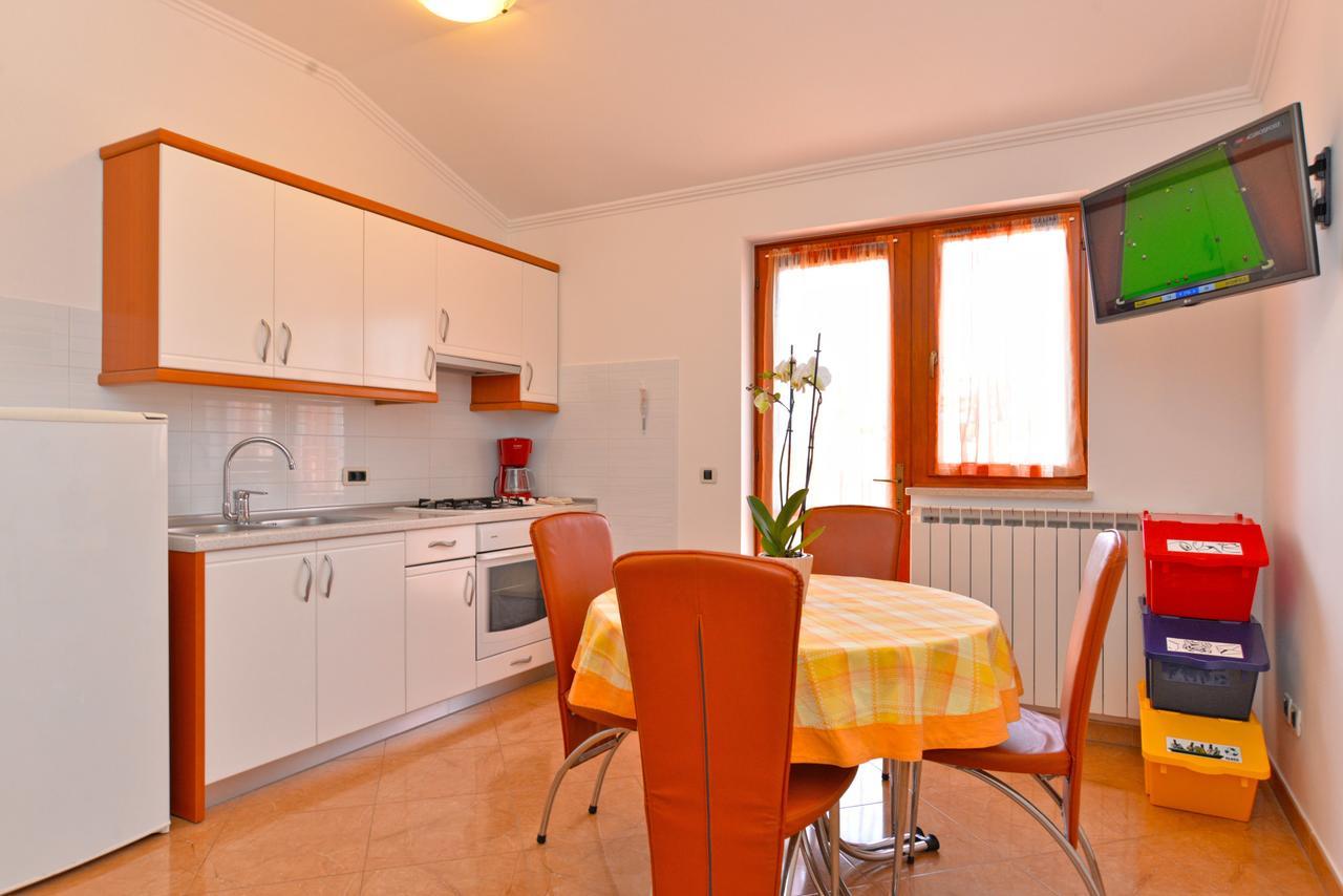 Apartment Ljiljana 1553 Novigrad  ภายนอก รูปภาพ