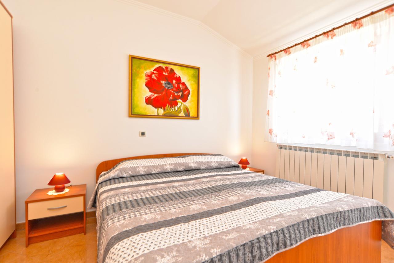 Apartment Ljiljana 1553 Novigrad  ภายนอก รูปภาพ