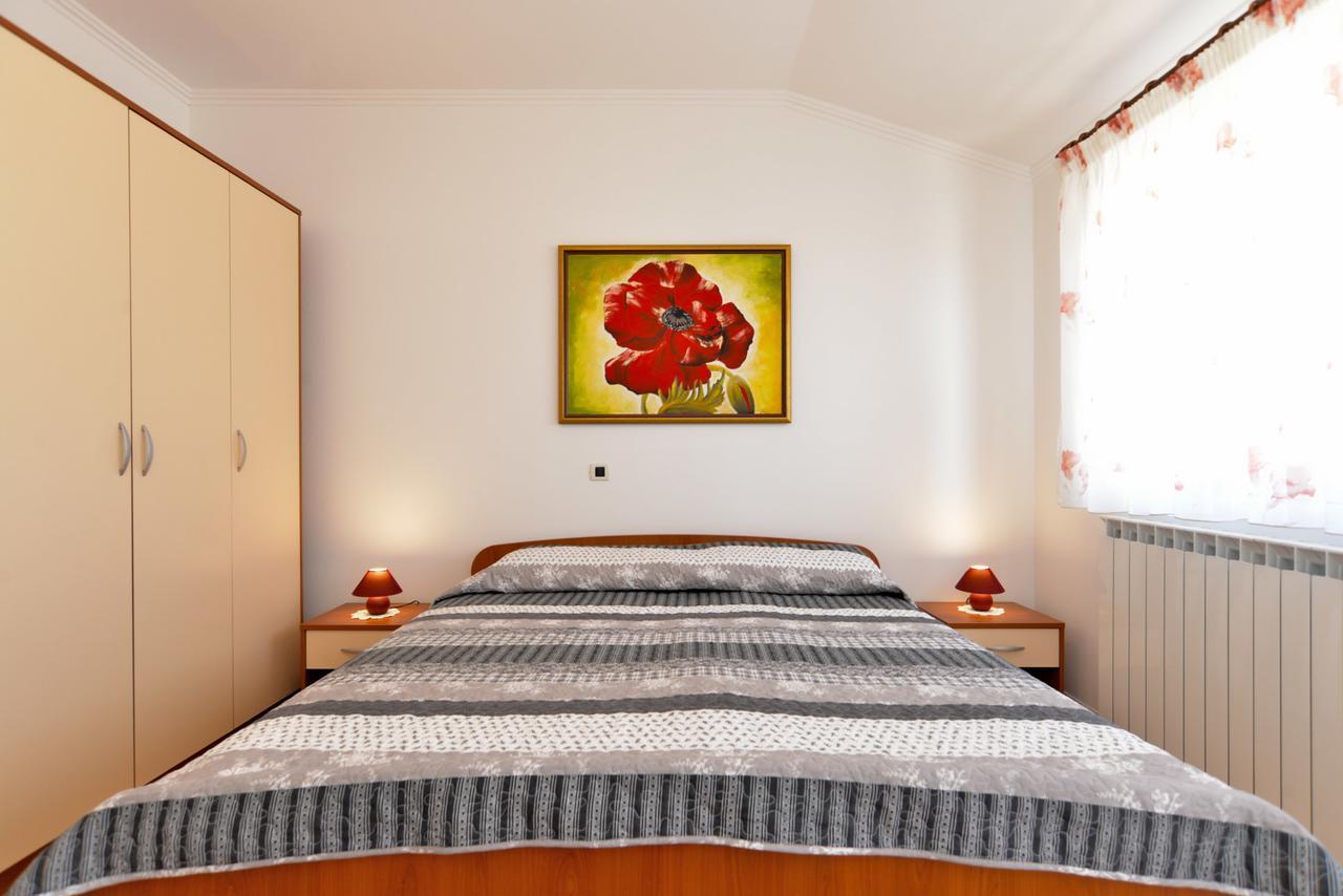 Apartment Ljiljana 1553 Novigrad  ภายนอก รูปภาพ