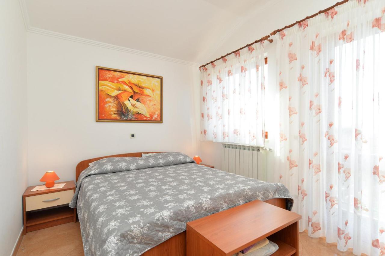 Apartment Ljiljana 1553 Novigrad  ภายนอก รูปภาพ